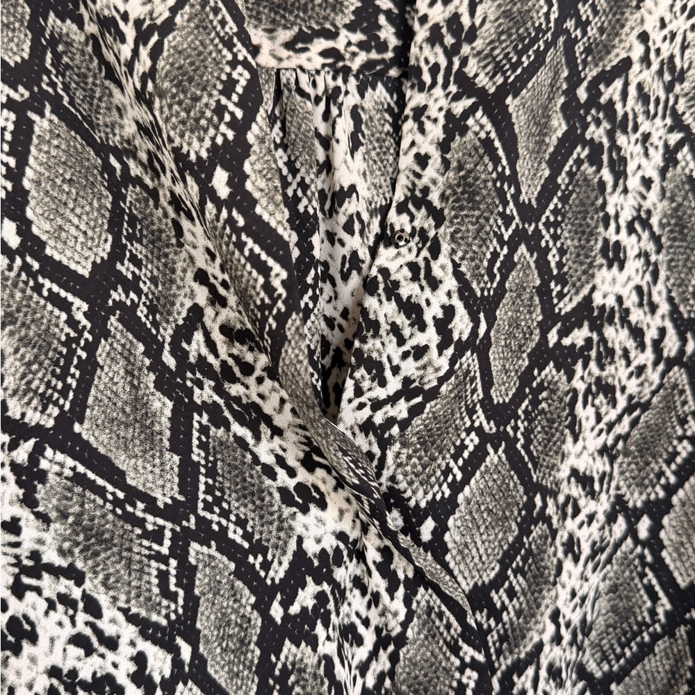 Pleione Women's Snake Print Blouse M - Picture 5 of 12